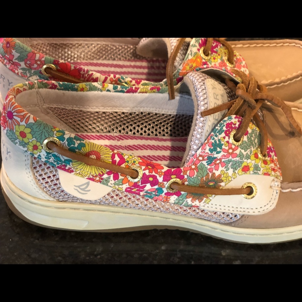 Sperry’s - Picture 2 of 6